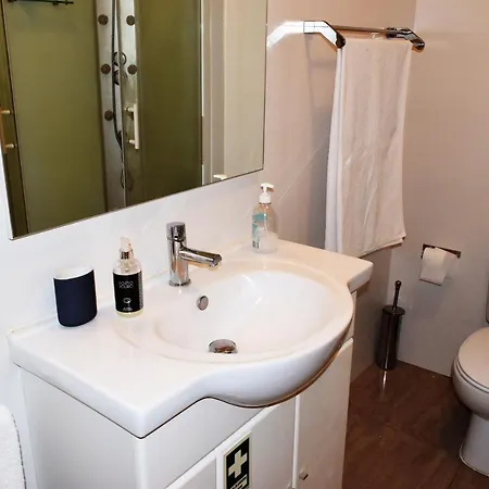 Moreda Garden Apartment *